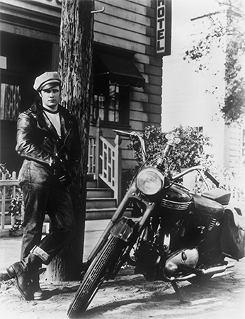 Marlon Brando (Johnny Strabler).